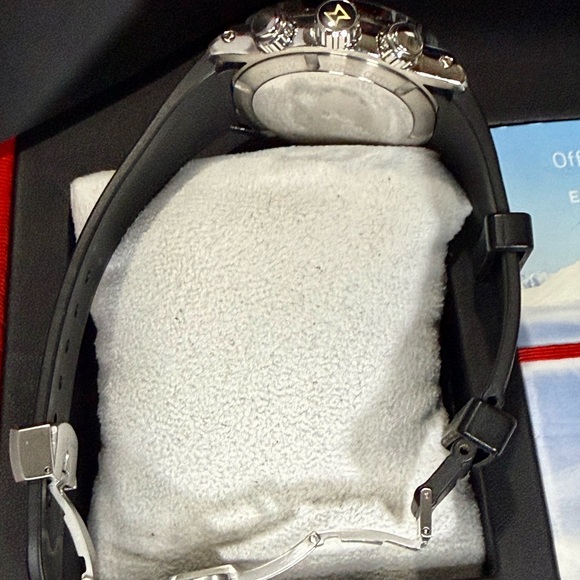 Edox Chrono Offshore 1 Sharkman ll North Pole Limited Editition Men’s Watch - Picture 6 of 8